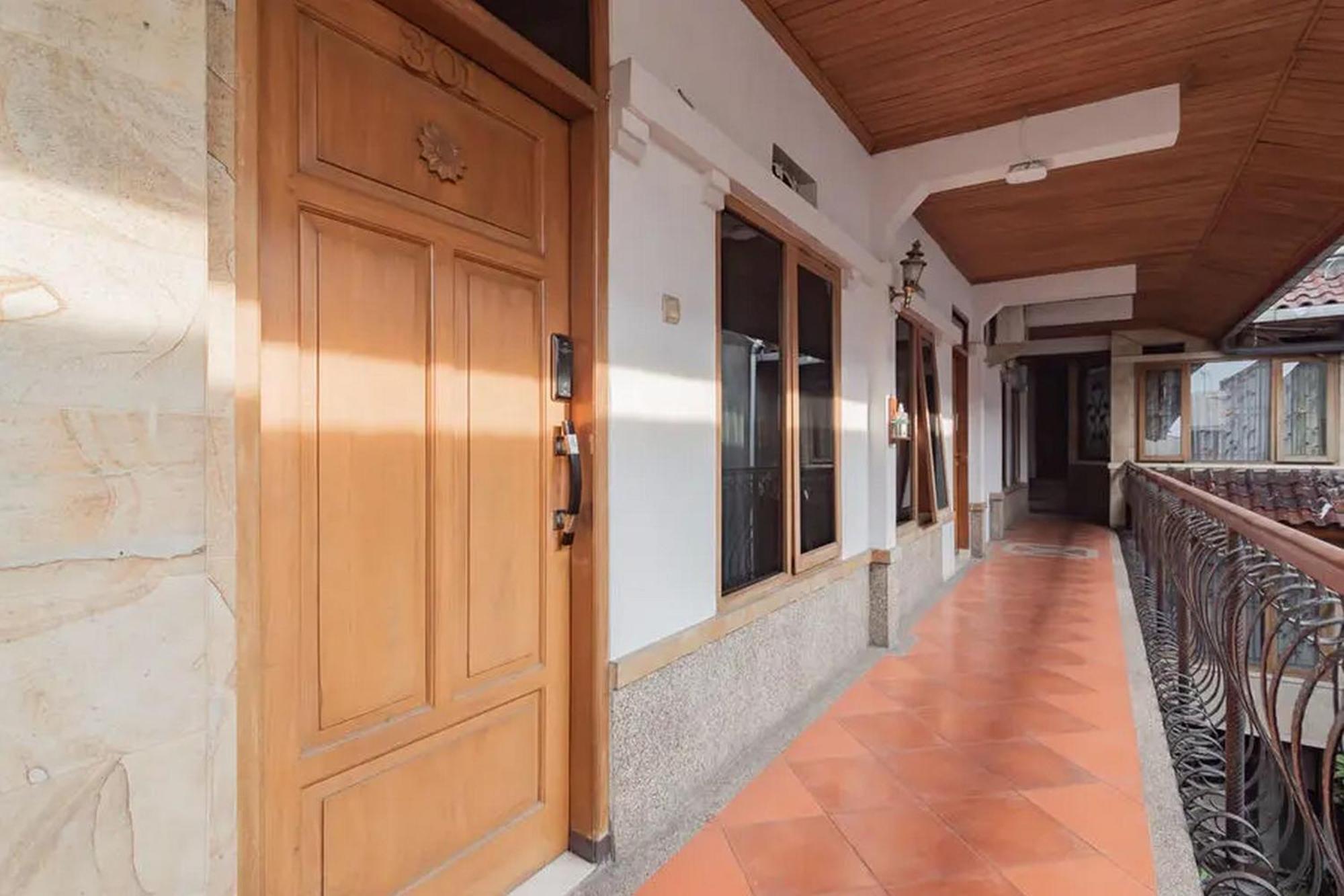 Reddoorz At Arwiga Hotel Near Rs Hasan Sadikin Μπαντούνγκ Εξωτερικό φωτογραφία