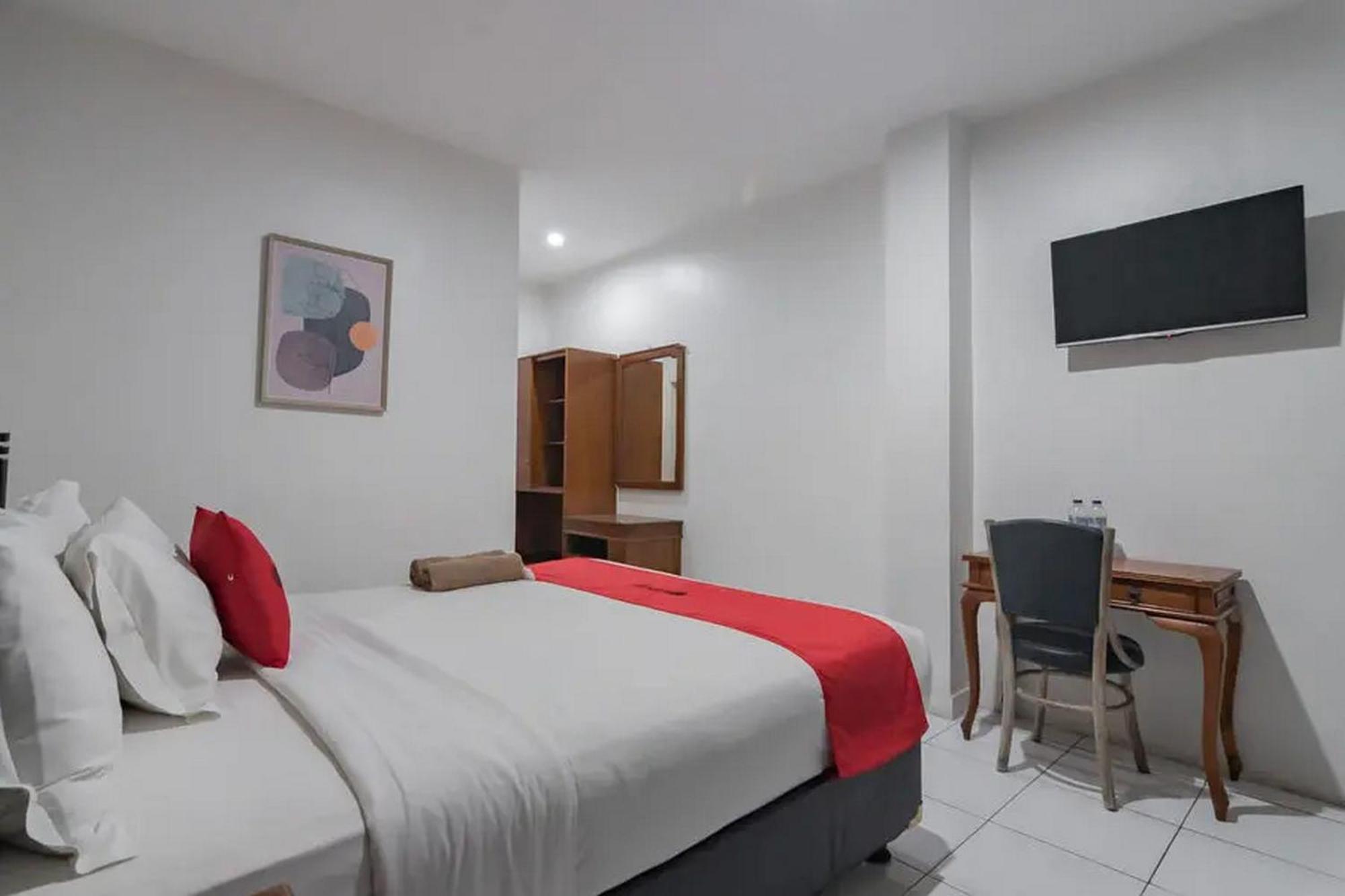Reddoorz At Arwiga Hotel Near Rs Hasan Sadikin Μπαντούνγκ Εξωτερικό φωτογραφία