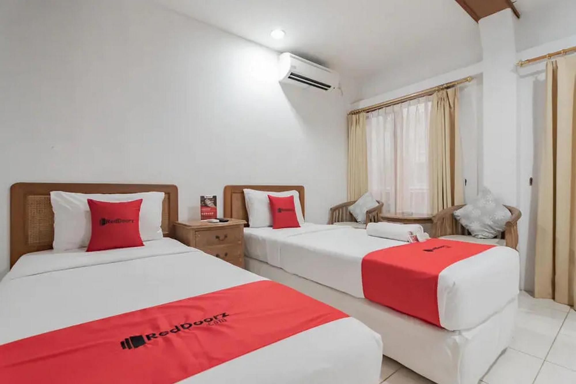 Reddoorz At Arwiga Hotel Near Rs Hasan Sadikin Μπαντούνγκ Εξωτερικό φωτογραφία
