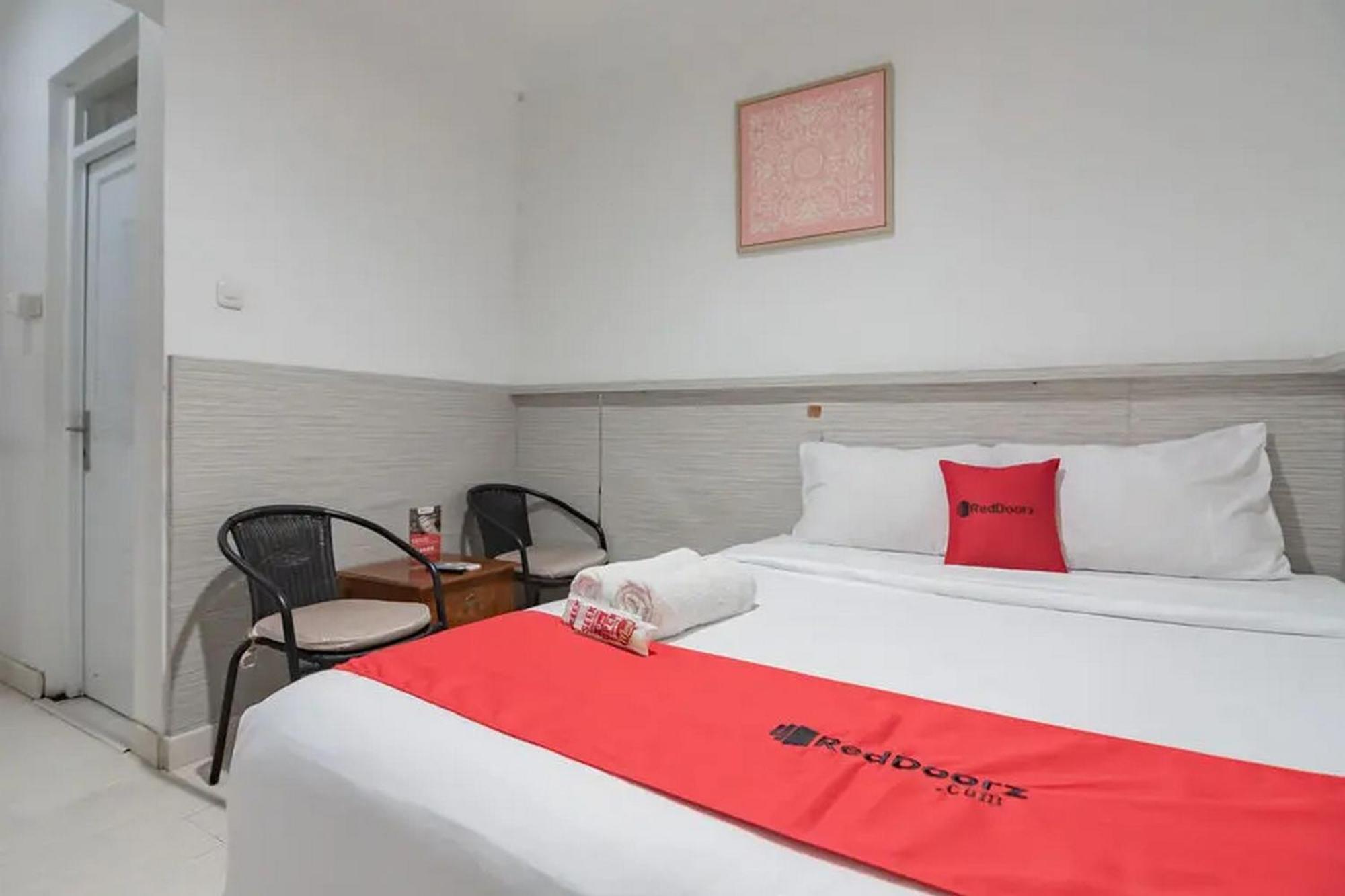 Reddoorz At Arwiga Hotel Near Rs Hasan Sadikin Μπαντούνγκ Εξωτερικό φωτογραφία
