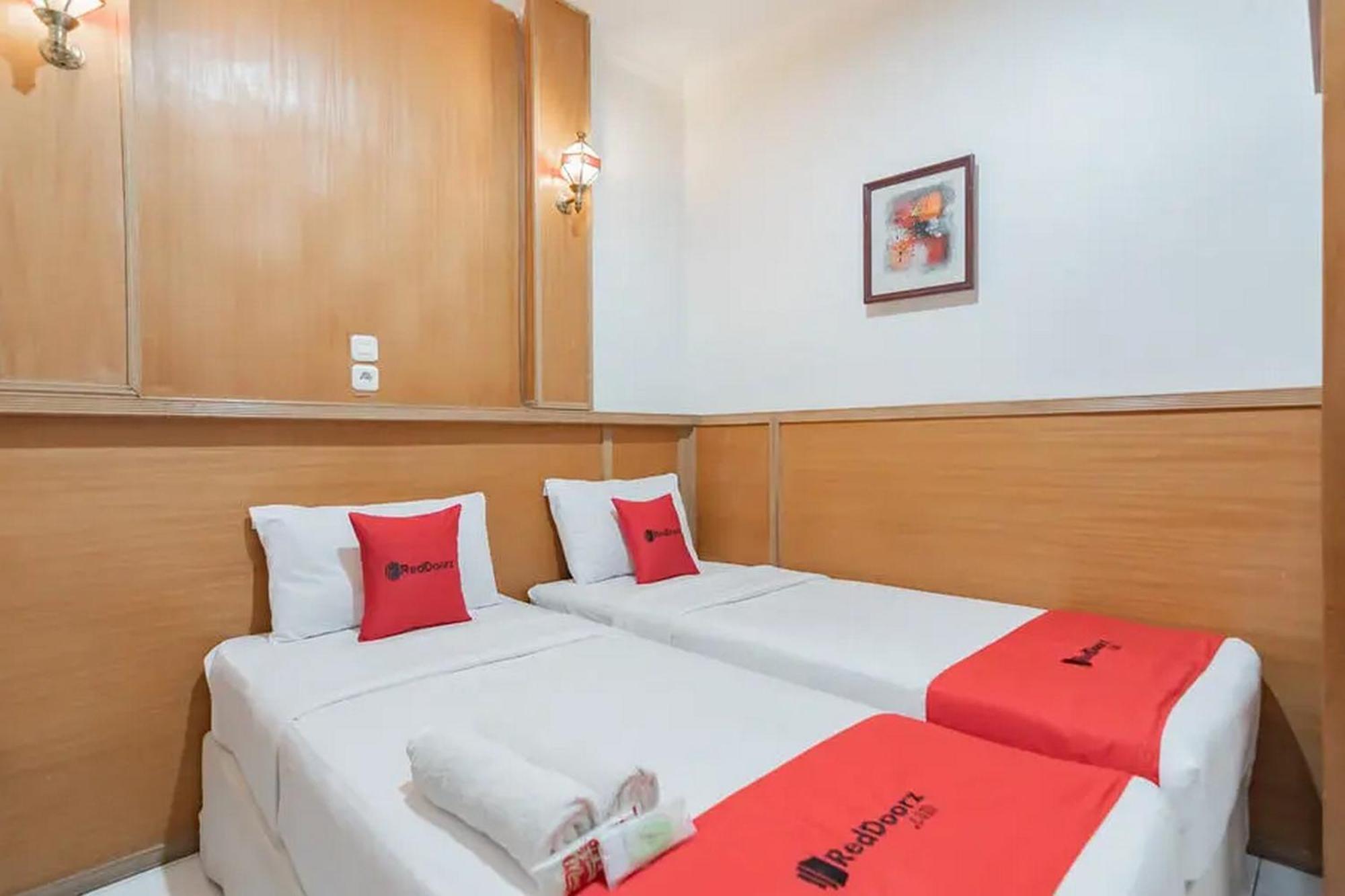 Reddoorz At Arwiga Hotel Near Rs Hasan Sadikin Μπαντούνγκ Εξωτερικό φωτογραφία