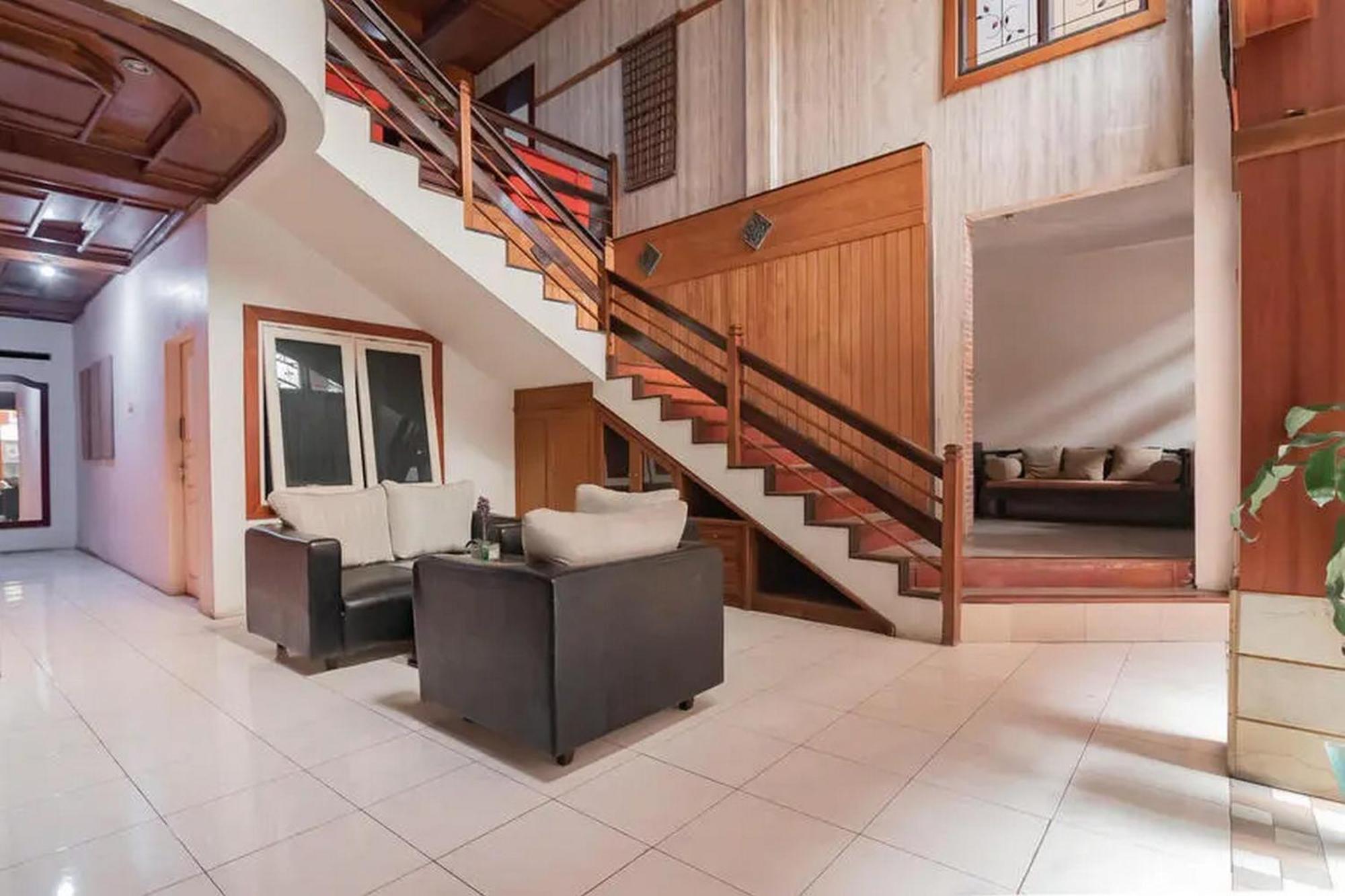 Reddoorz At Arwiga Hotel Near Rs Hasan Sadikin Μπαντούνγκ Εξωτερικό φωτογραφία