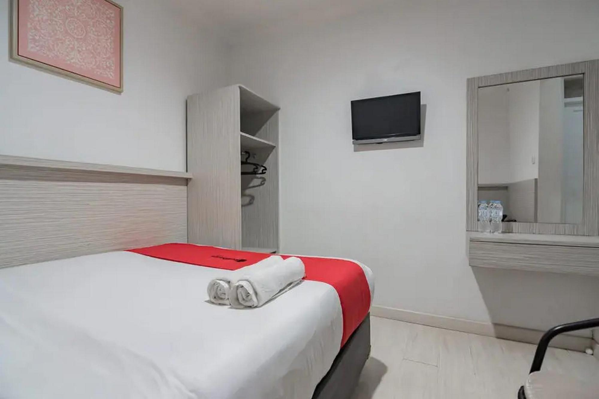 Reddoorz At Arwiga Hotel Near Rs Hasan Sadikin Μπαντούνγκ Εξωτερικό φωτογραφία