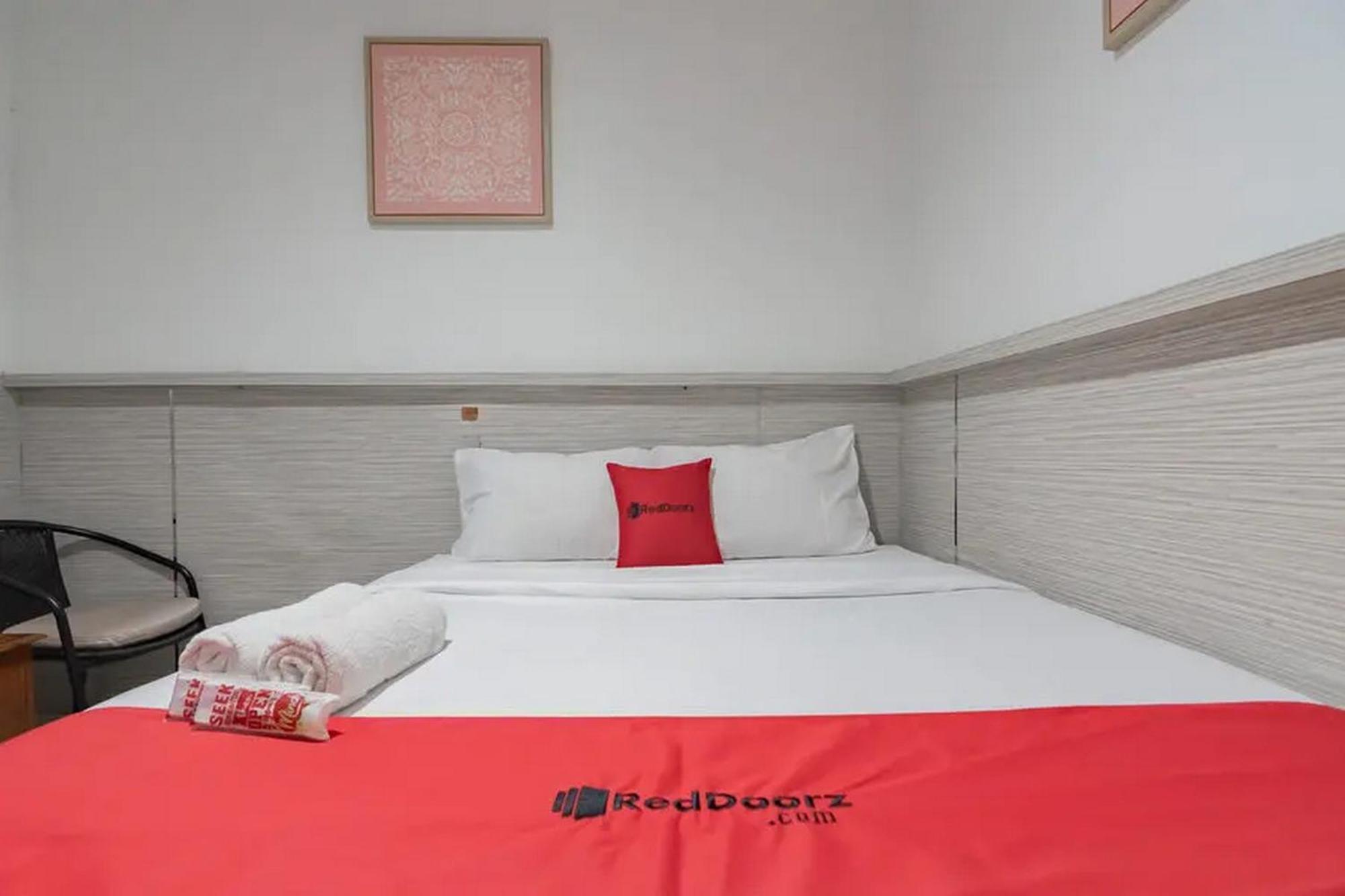 Reddoorz At Arwiga Hotel Near Rs Hasan Sadikin Μπαντούνγκ Εξωτερικό φωτογραφία