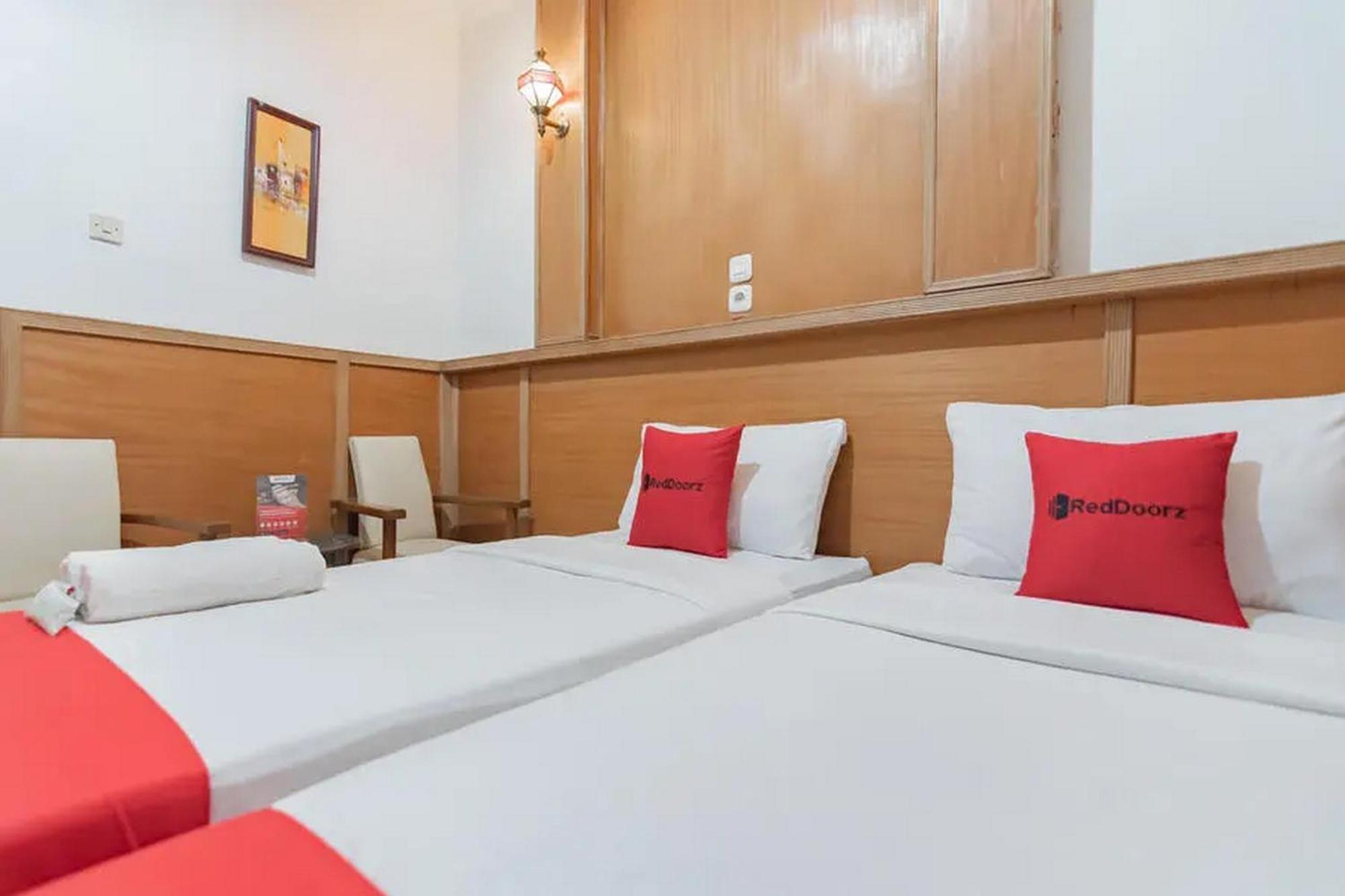 Reddoorz At Arwiga Hotel Near Rs Hasan Sadikin Μπαντούνγκ Εξωτερικό φωτογραφία