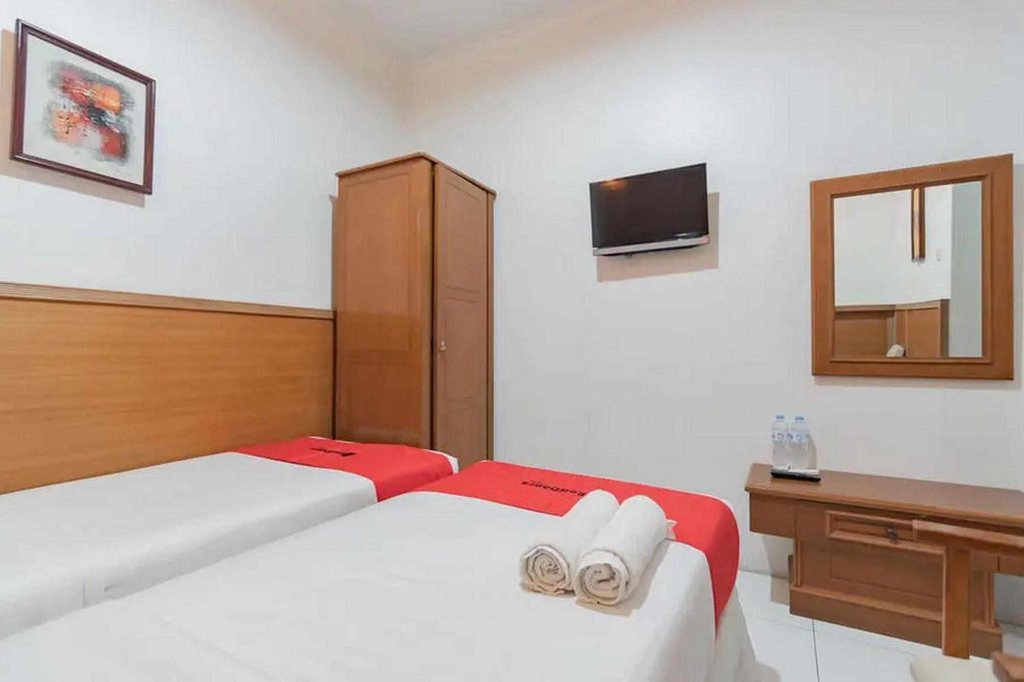Reddoorz At Arwiga Hotel Near Rs Hasan Sadikin Μπαντούνγκ Εξωτερικό φωτογραφία